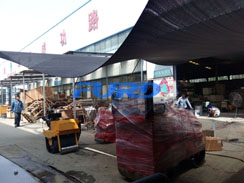 福瑞得機(jī)械微動(dòng)態(tài)--座駕壓路機(jī)、手扶壓路機(jī)、灌縫機(jī)包裝發(fā)貨